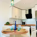 Апартаменты Sea View Коральео