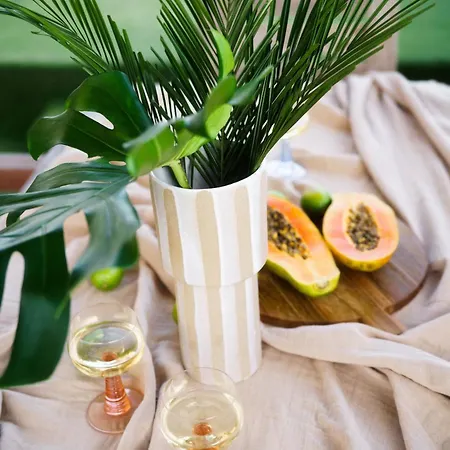 Sea View Apartment *